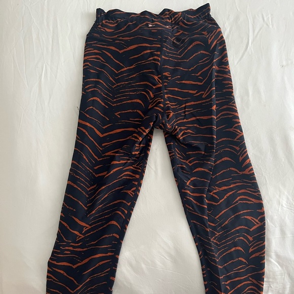 The Upside Tiger NYC Workout Set (Blue & Orange) - Picture 8 of 8